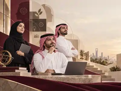 فريق سعودي في مشهد يعبّر عن فهم التفضيلات وأنماط العمل
